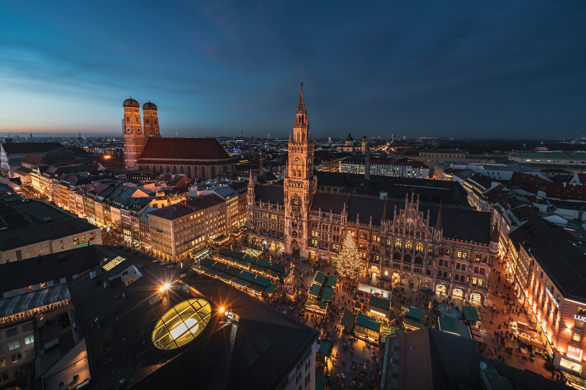 האלטשטאדט של מינכן בלילה